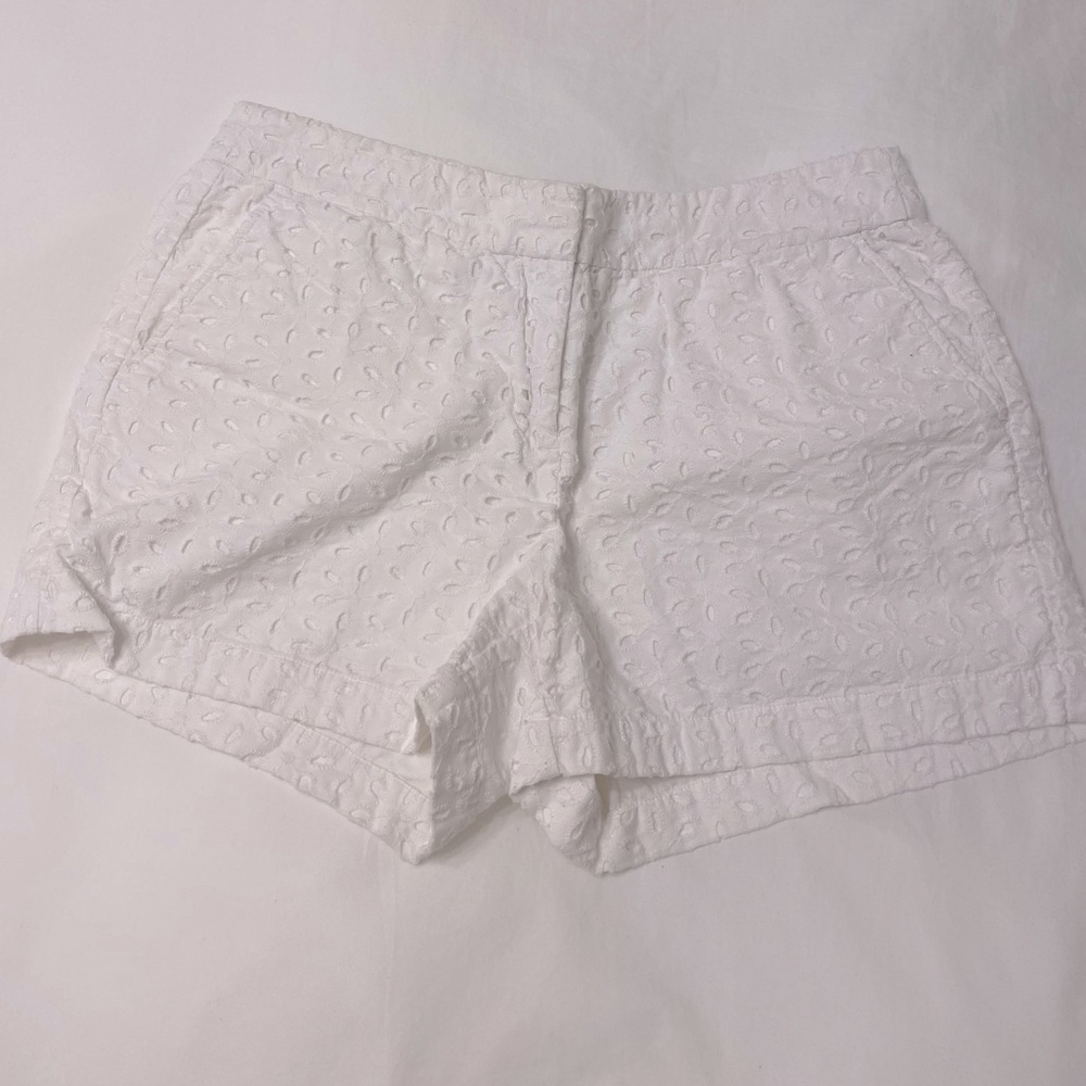 Vineyard Vines Eyelet Shorts - 3.5 inch inseam - White - 6